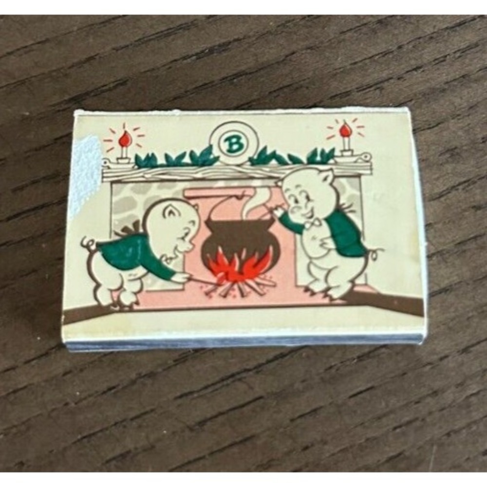 Bill's Barbeque‎ Match Box With Green Matches Richmond Virginia Christmas Roast
